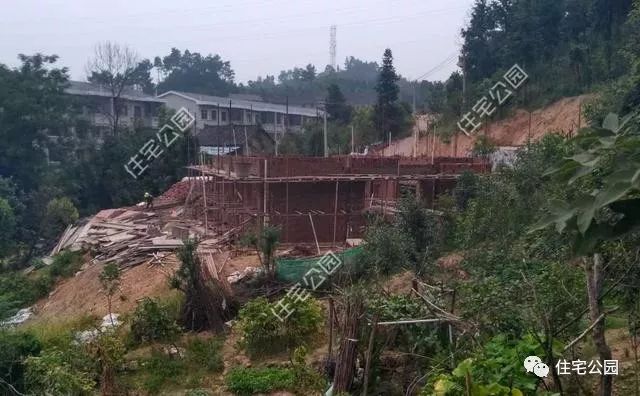 农村建别墅包工包料多少钱一平米,在农村建别墅在网上买图纸好不好