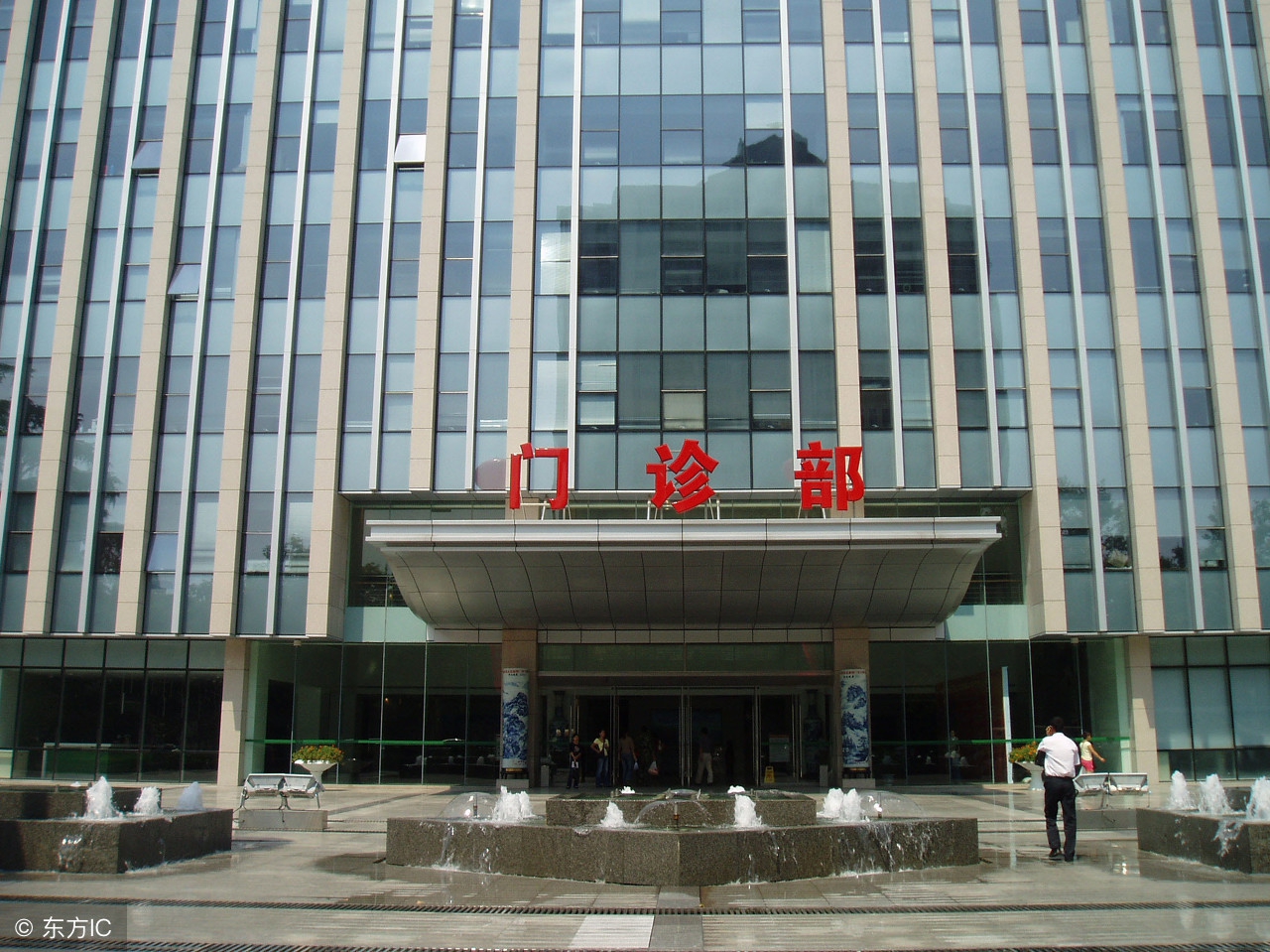 抑郁症去心理咨询还是吃药,抑郁症是看心理医生好还是吃药好