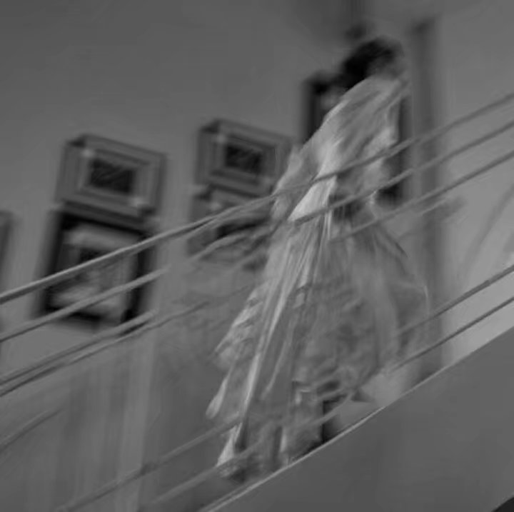 顾城的经典诗句朗读,顾城门前的唯美诗句