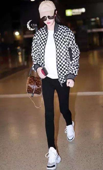 又好看又舒服的运动鞋,好看又便宜的运动鞋价格20元