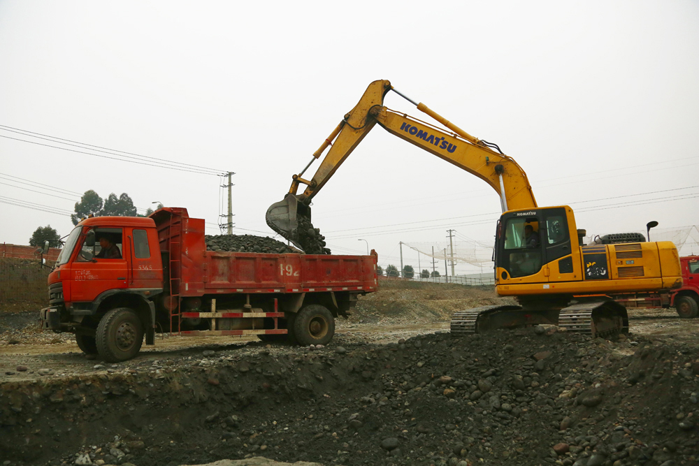 钟均：品质缔造经久价值小松挖掘机超万用户走访