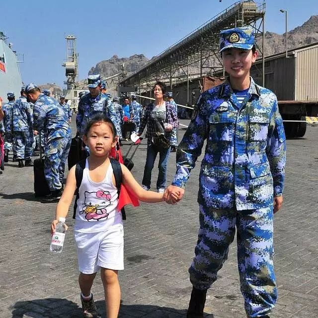 你知道红海行动有多细节吗,红海行动石头脸被打破细节