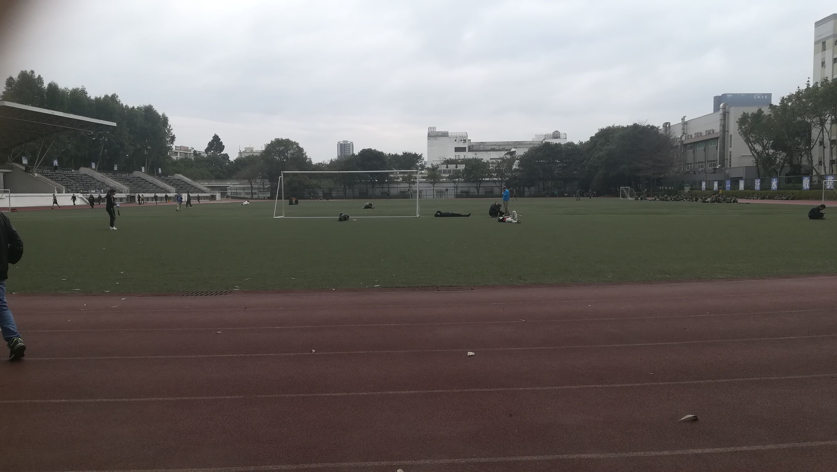 带大家进入工厂,带大家走进车间