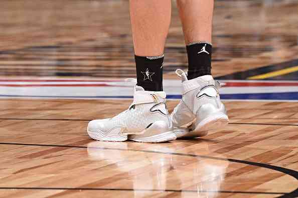 怎么鉴别耐克鞋的真伪,怎样鉴别耐克鞋的真假