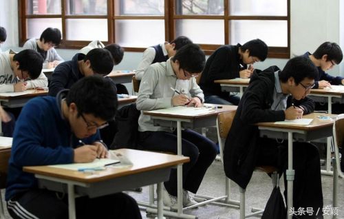 中考英语高级句型翻译,寒假不休息坚持学习的句子