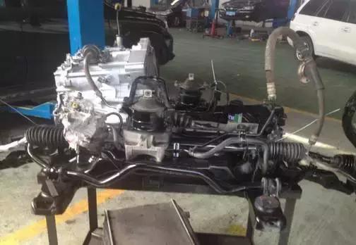 本田雅阁发动机大修拆！新手看完都知道如何修理了