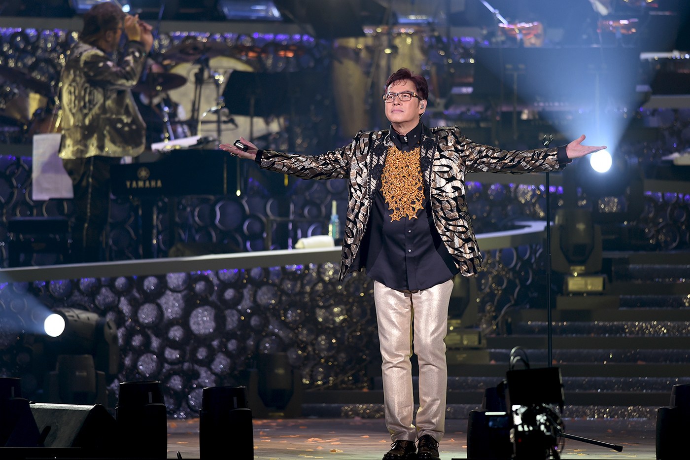 歌坛被称校长的是谁,天王刘德华被赞敬业