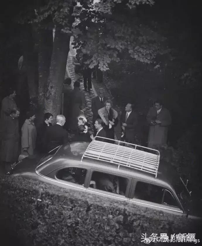 为什么选择赫本而不选梦露,奥黛丽赫本与梦露的人生