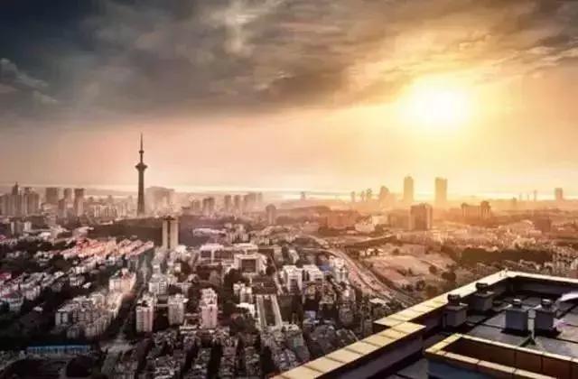 变革！中介费买卖双方共担，等待抄底的人们怕要失望啦！