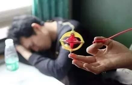 月入5500的文案,三千的工资干七八千的活文案