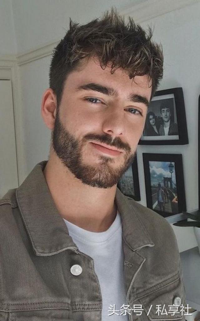 想胡子浓密该蓄须还是刮胡子,刮胡子怎么能不留胡茬