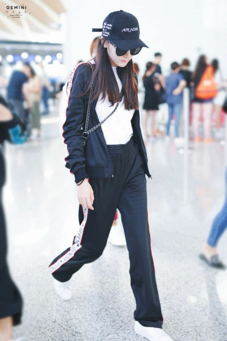 小白鞋老爹潮鞋怎么搭配,老爹鞋和小白鞋哪个更好搭配