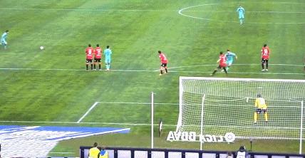 梅西十大经典直接任意球破门,梅西任意球和c罗任意球