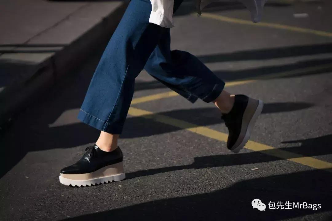 推荐几款适合学生党的挎包,推荐几款复古的小挎包