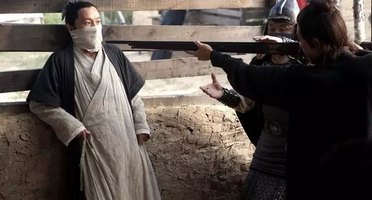 对付恶霸用什么办法最狠最毒,对付恶霸的十大绝招