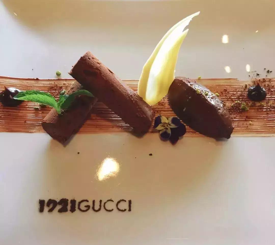 还在星爸爸%arabica排队?魔都还有这些超嗲主题咖啡馆等你拔草