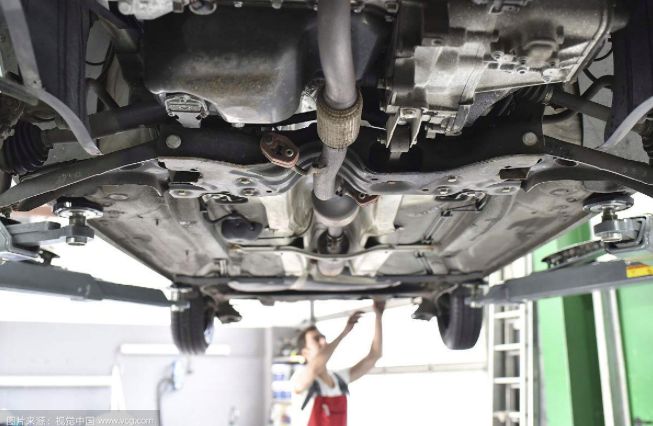 爱车被鞭炮炸伤了怎么办,车被鞭炮崩了可以保险吗