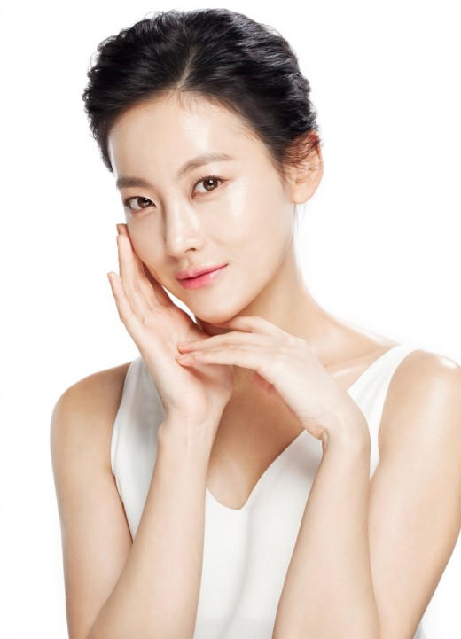 夏天比较适合的底妆,比较适合懒人的底妆