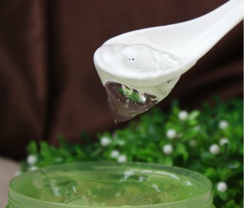 芦荟胶还能这么巧用！揭开它的护肤妙用，还你水嫩肌肤~