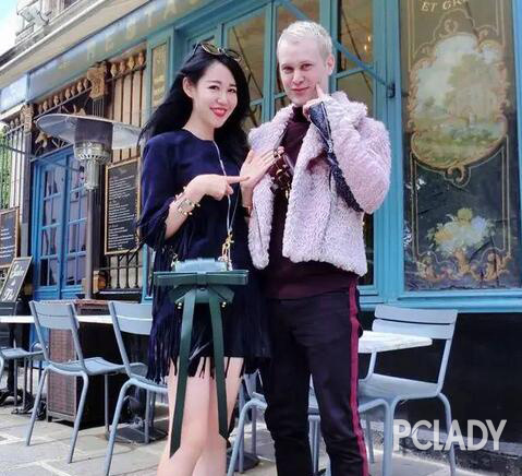 雌雄难辨的绝美仙牌-NielsPeeraer包包