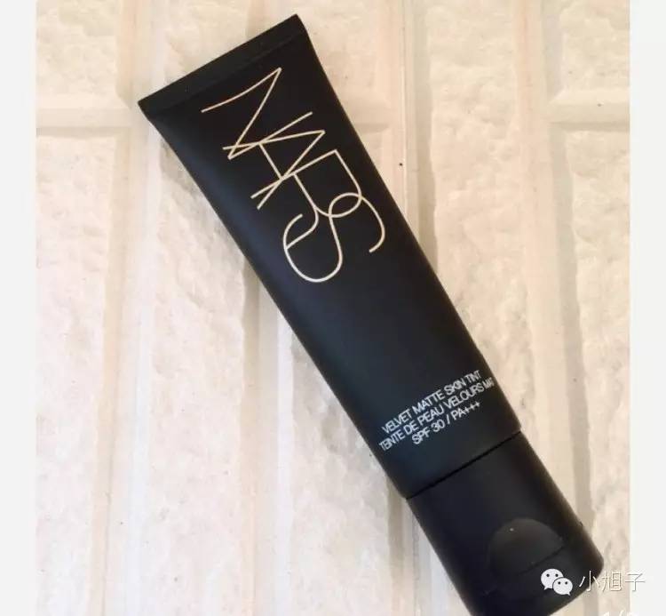 底妆不持久t区容易出油怎么办,底妆教程持久不卡粉不脱妆不出油