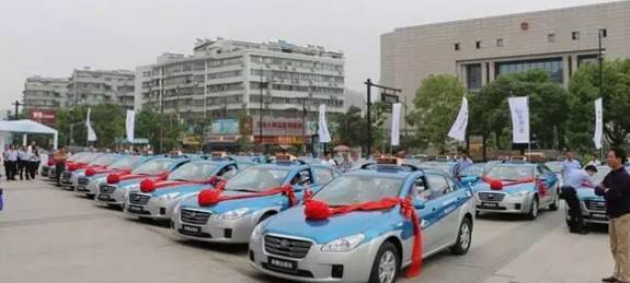 富阳站出租车,杭州富阳开出租车在哪里等候