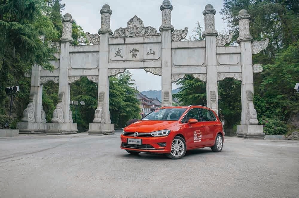 大众高尔夫嘉旅最高跑了十万公里,高尔夫嘉旅1.6试驾