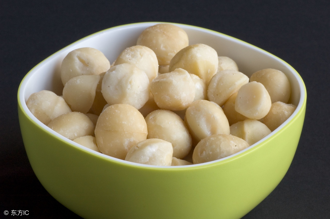 夏威夷果的正确打开方式是什么,夏威夷果为何好吃呢