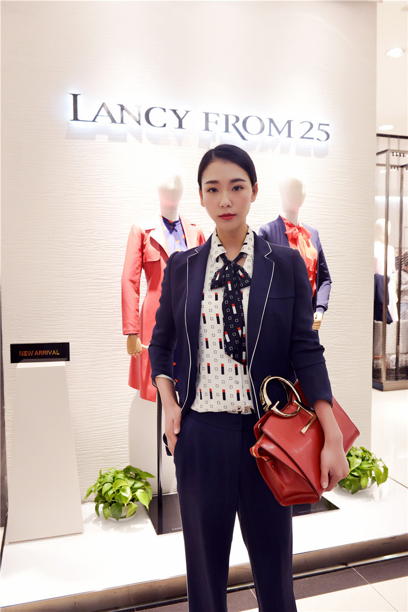 重庆解放碑街拍摄影馆,解放碑每天美女街拍时间