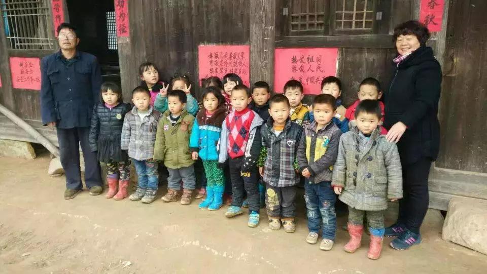 婀栧崡鏄ュぉ璧翠竴鍦鸿姳娴风殑绾︿細,涓囩墿澶嶈嫃缇庝附鑺辨湹