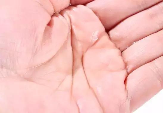 23年烂大街的十款鞋,2021年最烂大街的三款手机