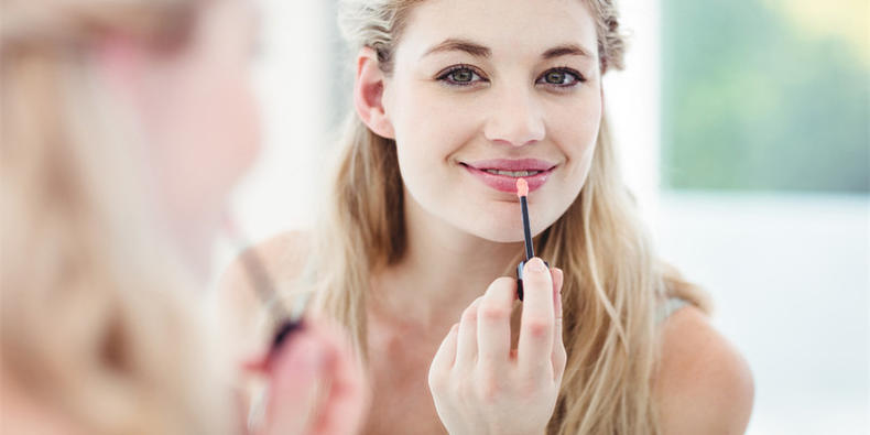 新手怎么正确使用气垫bb视频,蘑菇气垫bb霜正确使用方法