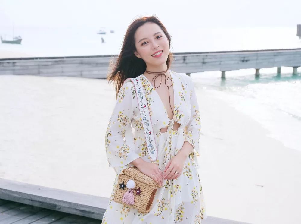 迪丽热巴同款裙子穿搭,迪丽热巴的裙子穿搭