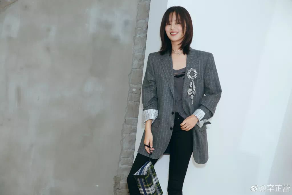 网红脸out了今年流行高级方脸,网红脸高级脸图片