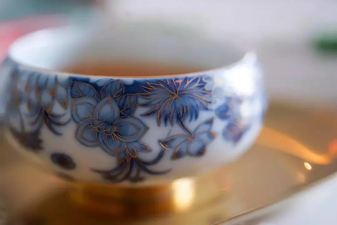 喝水选择自己喜欢的杯子,选择喝水的杯子