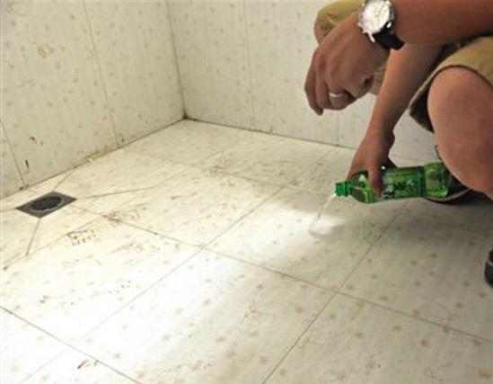 卫生间地面天天都是湿漉漉的?老师傅总结做好这4点是关键！