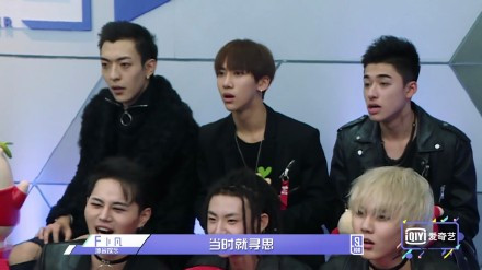 张艺兴朱正廷练舞,朱正廷张艺兴偶练互动