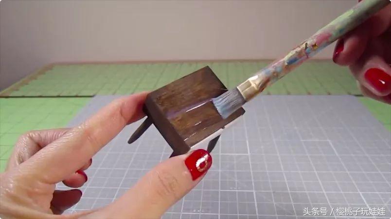 自制60厘米芭比娃娃的床头柜,给芭比娃娃做床又简单又好看