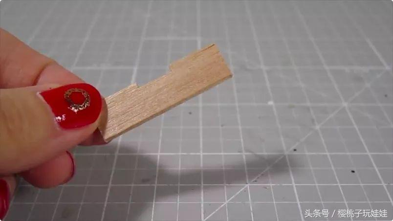 自制60厘米芭比娃娃的床头柜,给芭比娃娃做床又简单又好看