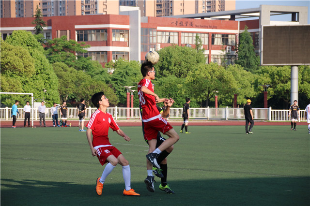 省锡中“巅峰足球联赛”完美落下帷幕