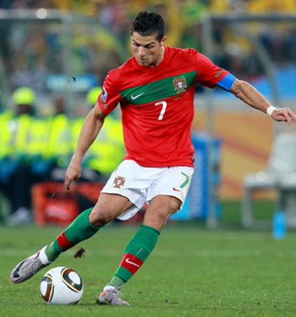 明星保险很独特，秦海璐的单眼皮容祖儿的声带林志玲的胸