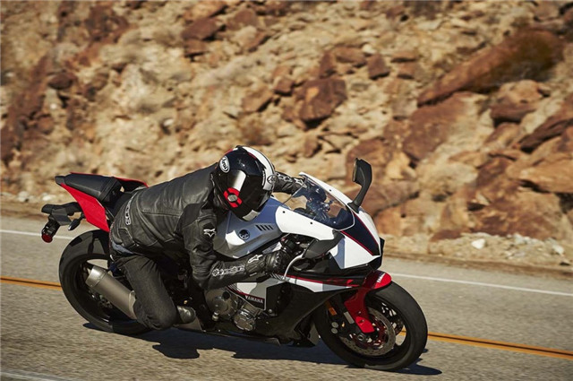 2015款雅马哈r1,雅马哈最新r1