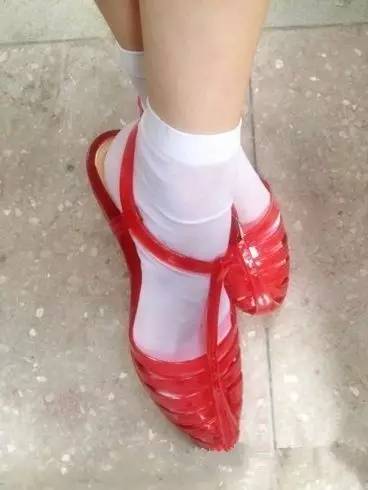 余文乐算毛线！我们的爸妈才是当年的“潮人”！