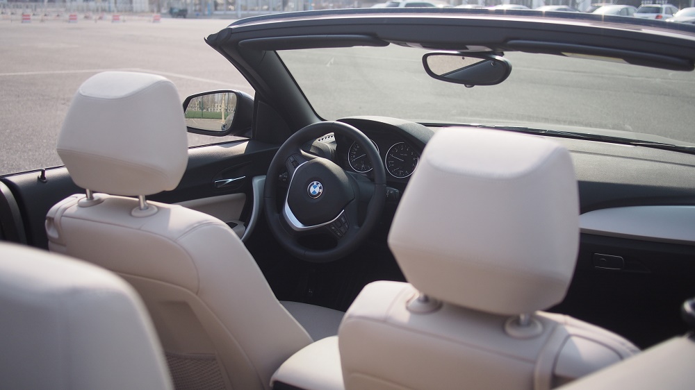 宝马218敞篷三缸发动机怎么样,宝马218i试驾体验