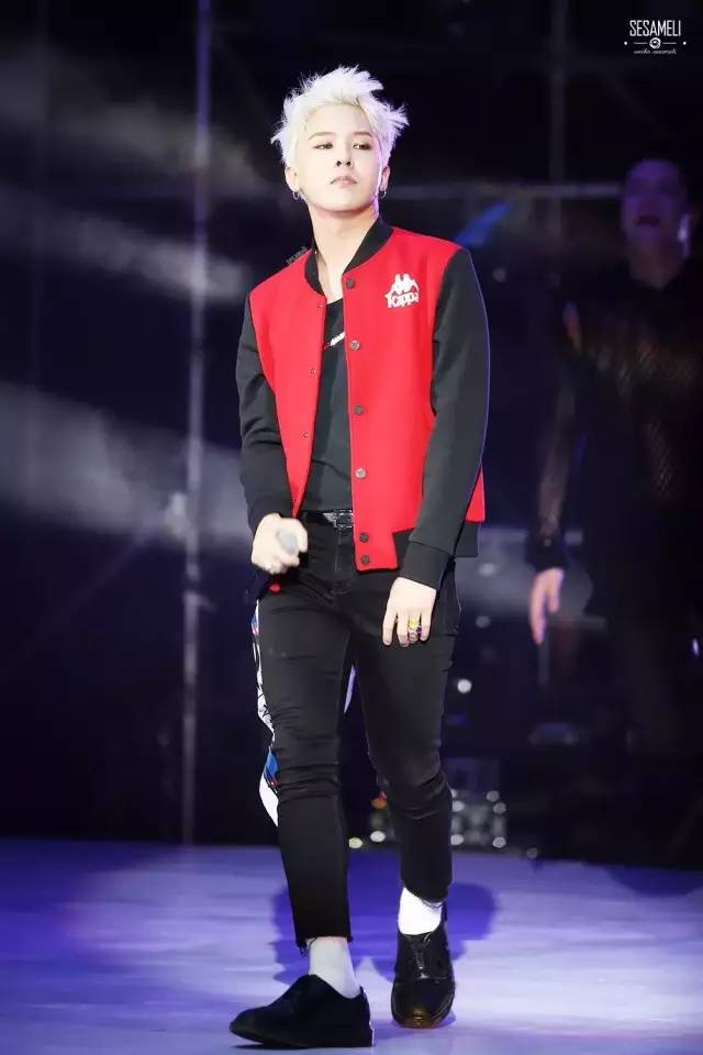 内含GD签名tee！|冠希没把kappa穿潮？因为你没看过龙哥怎么搭