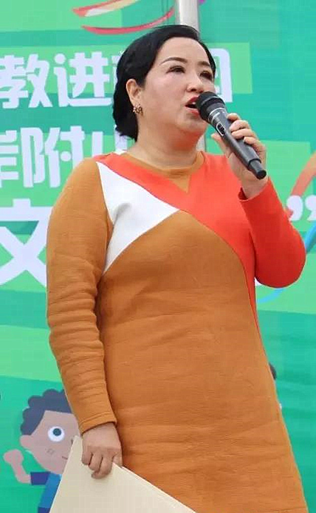 快看呀，昆一中度假区金岸附小“首届校园足球文化节”开幕啦！