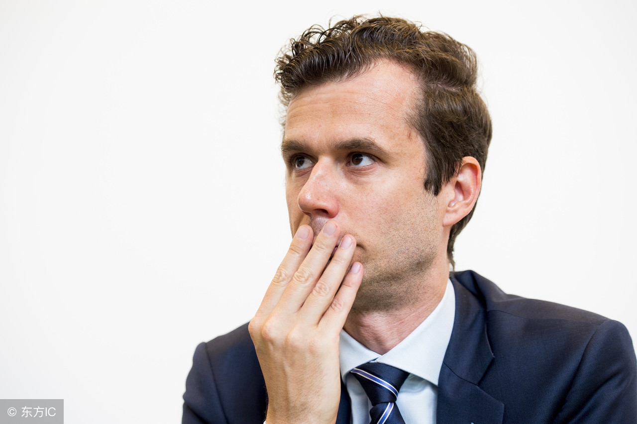 和老板提过离职又不想走了怎么办,碰到老板逼你主动辞职怎么办