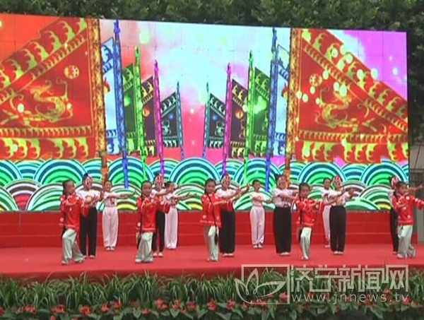 济宁霍家街小学学生宣誓,济宁市霍家街小学教室