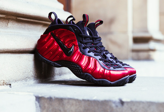 球鞋信息一览|夜光底750Boost、全黑NMD相隔一天发售,要剁脚了