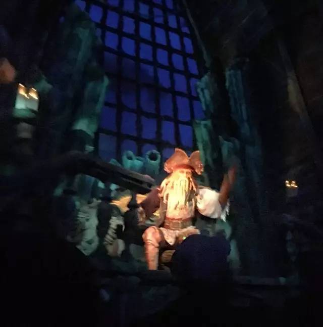 上海迪士尼乐园全攻略,上海迪士尼乐园一天游玩全攻略